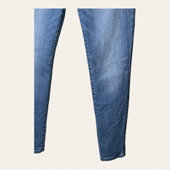 0400W. LUCKY BRAND DENIM JEANS SIZE 2/26 MEDIUM WASH IN COLOR SKINNY STYLE - Picture 6 of 14